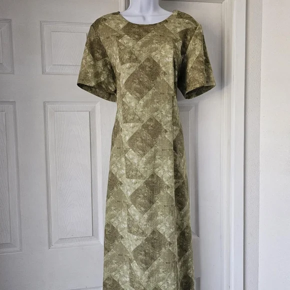 slim fit dress slacks Plus Size Formal Gown | Gold Satin Gown main image 0